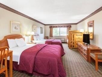 Days Inn By Wyndham Sault Ste Marie Mi Exterior photo